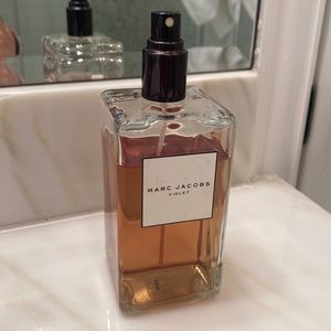 Marc Jacobs violet perfume 300 ml / 10 oz